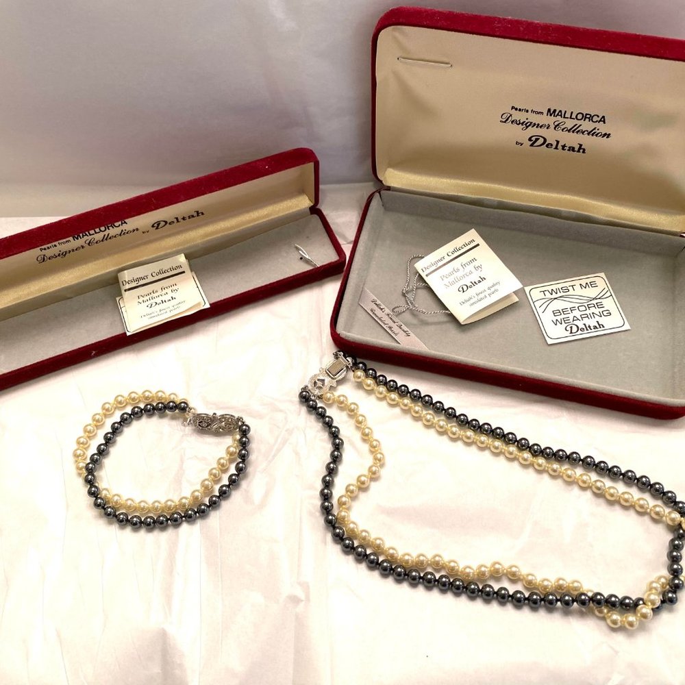 Vintage Simulated Pearl Necklace and Bracelet